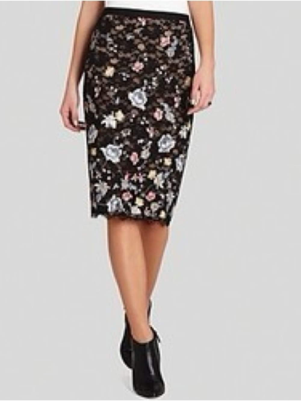 BCBGMaxAzria IRISA Black Floral Lace Pencil Skirt Multicolor Embroidery Size S
